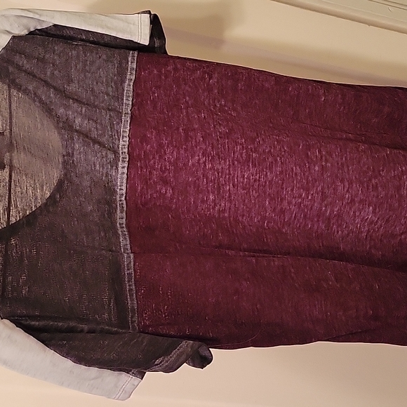 Casual t-shirt - Picture 2 of 2